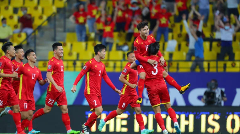 Niềm vui của Quang Hải sau bàn mở tỷ số. Ảnh: AFC
