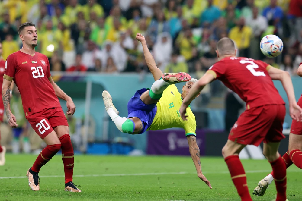 Brazil có màn khởi đầu ấn tượng trước Serbia