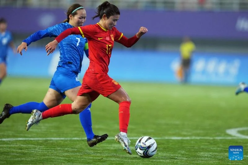 Các cầu thủ Trung Quốc khẳng định sức mạnh ở vòng bảng khi thắng Mông Cổ 16-0 (ảnh) và Uzbekistan 6-0. Ảnh: Xinhua News