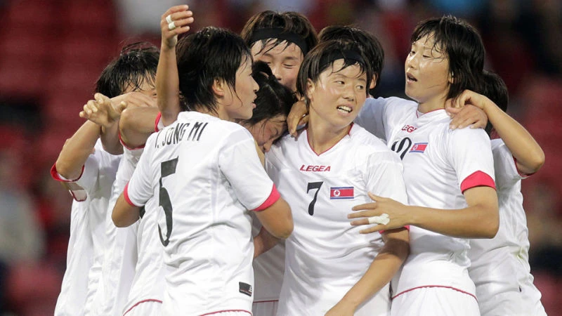 Đội tuyển nữ CHDCND Triều Tiên thực hiện "cơn mưa" bàn thắng vào lưới Uzbekistan