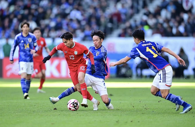 Thái Lan không thể gây bất ngờ trước sức mạnh của đội tuyển Nhật Bản. Ảnh: WF