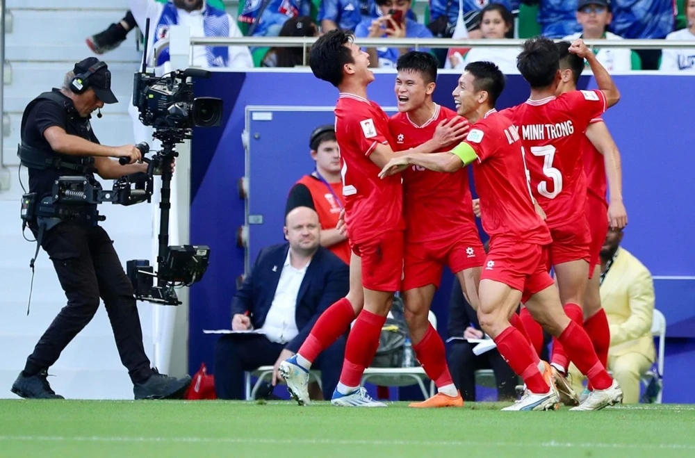 Đội tuyển Việt Nam bị trừ 6,5 điểm trên BXH FIFA từ trận thua Nhật Bản- Ảnh 1.