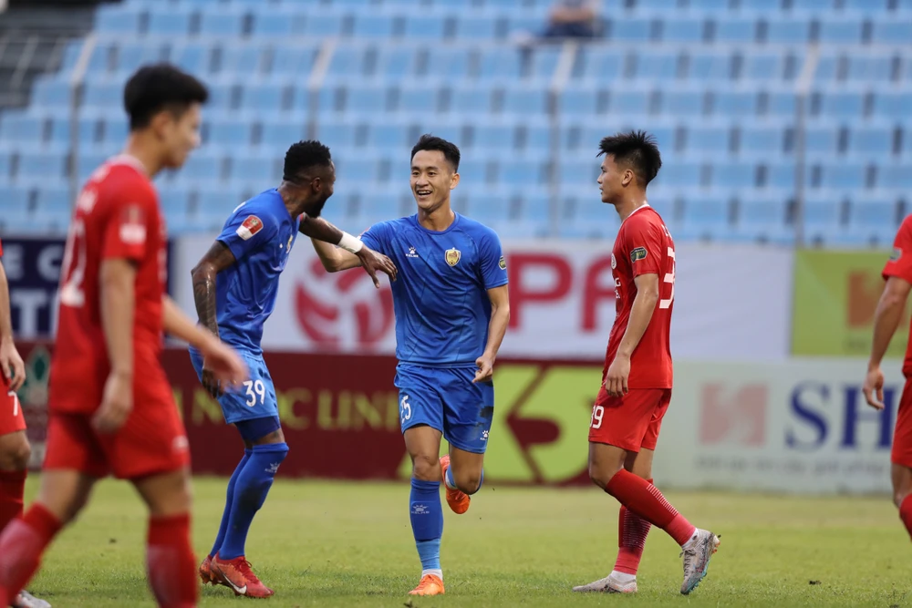 Với lối chơi hợp lý, Quảng Nam đã giành chiến thắng ấn tượng trước Viettel FC. 