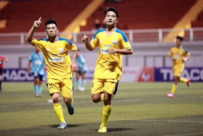 Đại học KTCN Nha Trang toàn thắng cả 3 trận ở vòng bảng