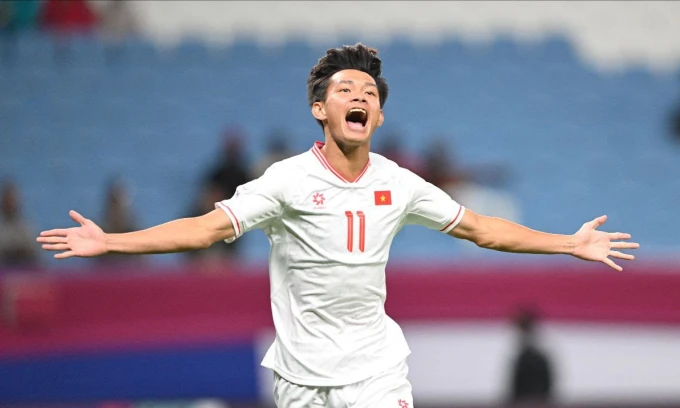 Bùi Vĩ Hào tỏa sáng giúp U23 Việt Nam thắng kịch tính ở trận ra quân |  CHUYÊN TRANG THỂ THAO