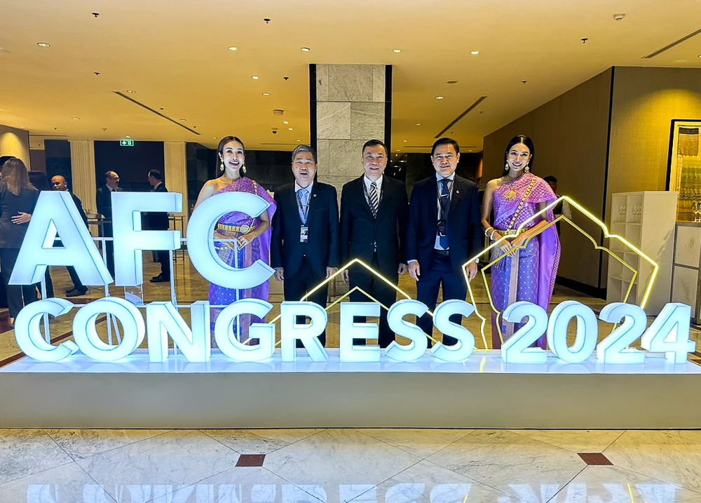 Chủ tịch VFF Trần Quốc Tuấn, Phó chủ tịch Trần Anh Tú và Tổng thư ký Dương Nghiệp Khôi tham dự Đại hội AFC lần thứ 34, tổ chức tại Thái Lan. 