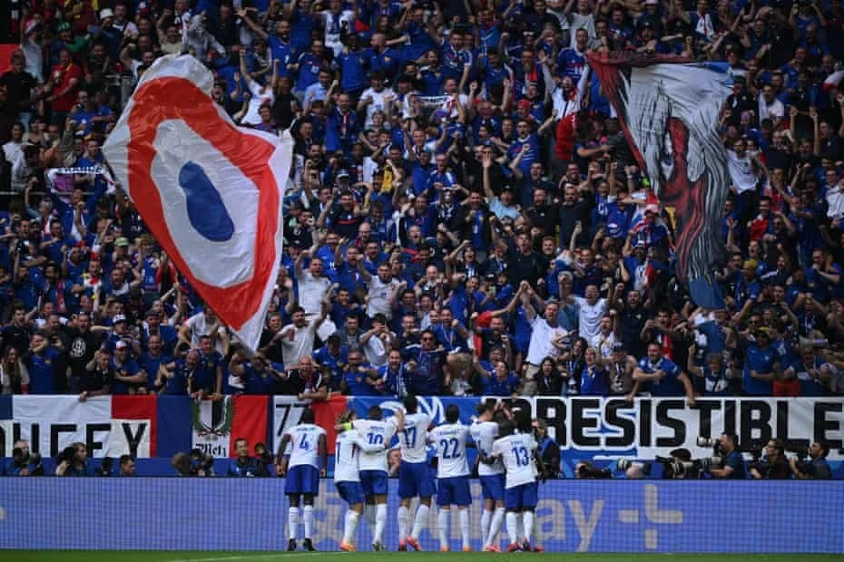 Đội tuyển Pháp đi tiếp sau chiến thắng 1-0 trước Bỉ. Ảnh: The Guardian