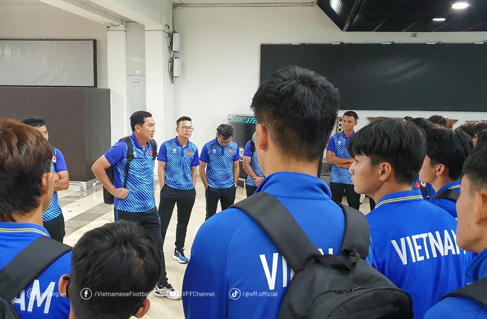 Đội U19 Việt Nam về nước, thầy trò hẹn gặp ở vòng loại U20 châu Á 2025- Ảnh 1.