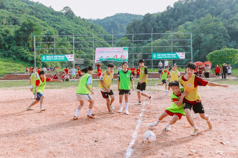 Bóng đá cộng đồng, bóng đá trẻ Việt Nam được AFC vinh danh