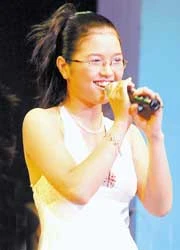 Cuộc thi hát tiếng Anh “Cleverlearn Super Stars”, Ngô Đặng Thu Giang đoạt giải nhất