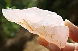 Có hay không mỏ đá quý “triệu đô” ở Hòa Vang?