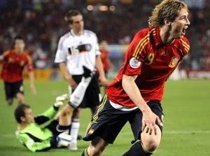 Đức – Tây Ban Nha 0-1: Matador lên ngôi sau 44 năm chờ đợi