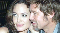 Brad Pitt làm phó nháy cho vợ