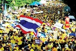 Thái Lan: Tòa án hình sự thông qua lệnh bắt khẩn cấp các thủ lĩnh PAD