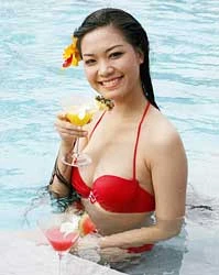Hoa hậu Trần Thị Thùy Dung chưa tốt nghiệp THPT