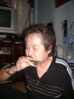 Quái kiệt" harmonica Tòng Sơn bước vào tuổi 80
