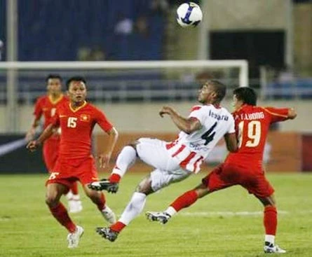 Giao hữu bóng đá quốc tế, tuyển Việt Nam - Olympiakos 1 - 0