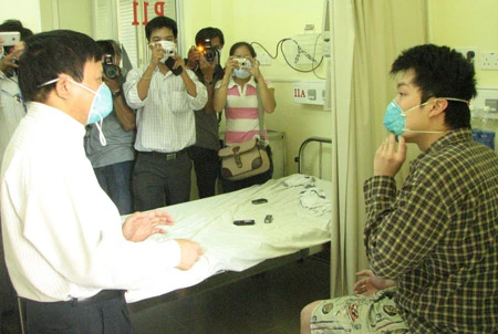 Người nhập cảnh từ vùng dịch cúm A/H1N1 đang được giám sát chặt