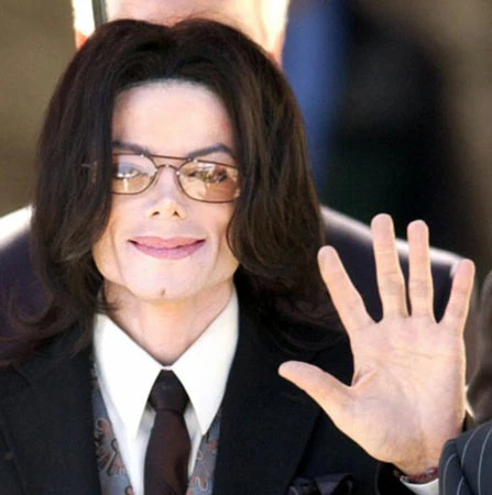 “Vua nhạc pop” Michael Jackson qua đời ở tuổi 50