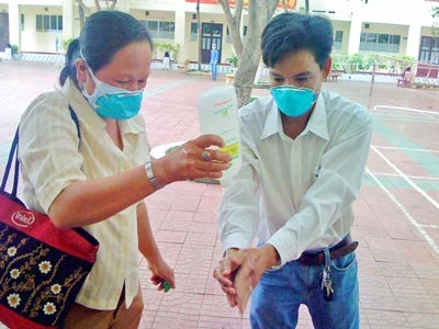 Dịch cúm A/H1N1: Lây lan ra cộng đồng