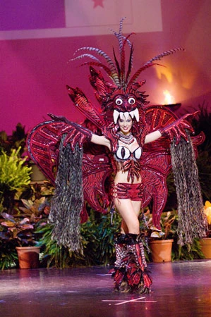 Hoa hậu Panama đoạt giải trang phục dân tộc đẹp nhất tại cuộc thi Hoa hậu Hoàn vũ 2009