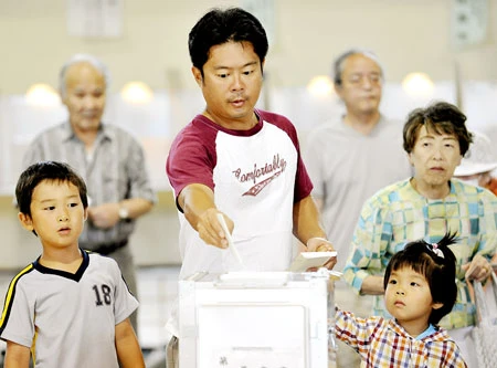 Bầu cử Hạ viện Nhật Bản: LDP thừa nhận thất bại sau hơn nửa thế kỷ cầm quyền
