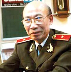 Tướng Khổng Minh Dụ với văn chương