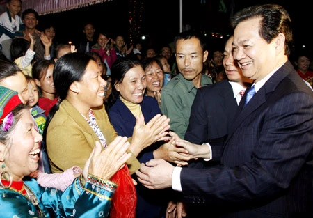 Thủ tướng Nguyễn Tấn Dũng: Mỗi người dân có trách nhiệm vun đắp, xây dựng khối đại đoàn kết toàn dân