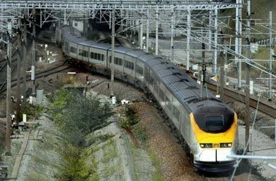 Anh: Cứu 700 hành khách bị mắc kẹt trên tàu Eurostar