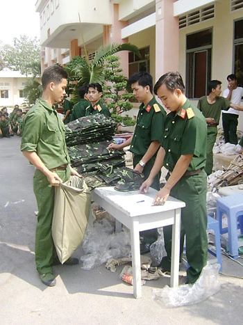 Ngày đầu ở quân trường