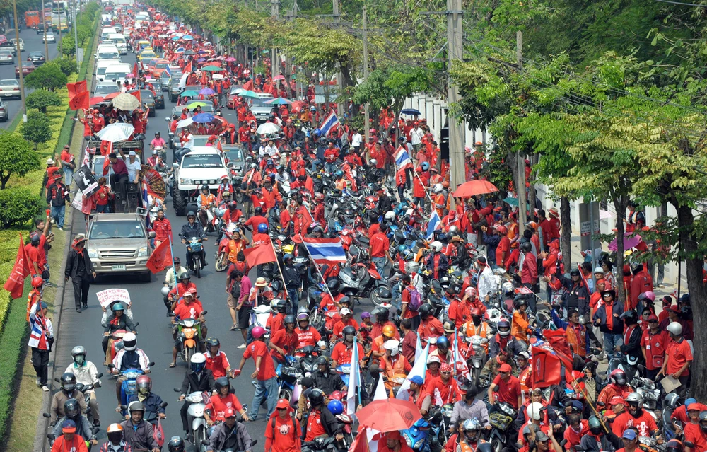 Thái Lan: Phe áo đỏ bắt đầu biểu tình