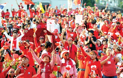 Thái Lan: Phe áo đỏ đòi giải tán Hạ viện
