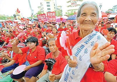 Thái Lan: Phe áo đỏ bắt đầu “cuộc chiến giai cấp”