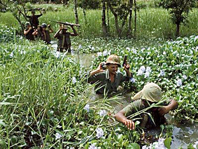 CIA và các tướng lĩnh Sài Gòn - Kỳ 5: Mỹ tìm đường rút lui