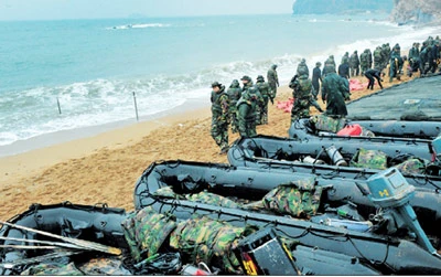 Vụ chìm tàu hải quân Hàn Quốc: Đảng đối lập kêu gọi cách chức Bộ trưởng Quốc phòng