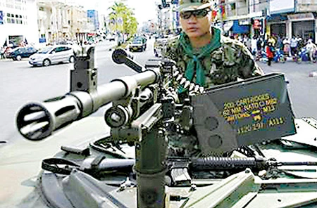 Thái Lan chuẩn bị xe bọc thép giải tán người biểu tình
