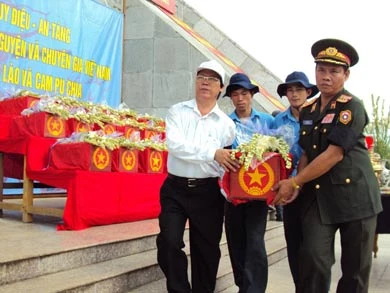 Kon Tum: Truy điệu, an táng liệt sĩ quân tình nguyện, chuyên gia Việt Nam hy sinh tại Lào và Campuchia