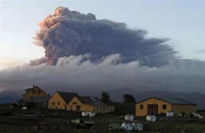 Hàng không Anh, Ireland, Hà Lan lại bị ảnh hưởng từ tro bụi núi lửa Iceland