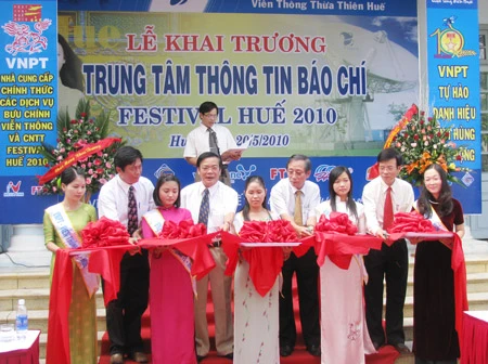 Thừa Thiên-Huế: Khai trương trung tâm báo chí Festival Huế 2010