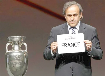 Pháp giành quyền đăng cai Euro 2016