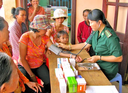 Đi dân nhớ, ở dân tin