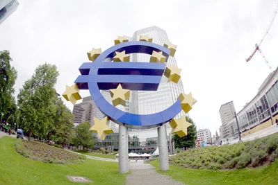 EURO - lâm vào thế khó