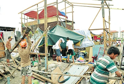 Bão Conson tấn công Philippines: Thiệt hại nhiều do dự báo sai