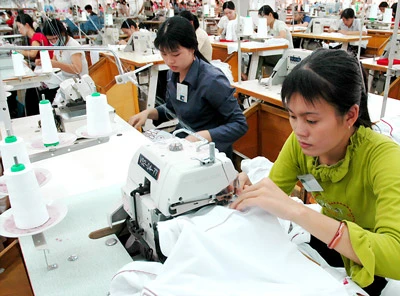 Thị trường lao động ở Việt Nam: Định hướng đúng để phát triển bền vững