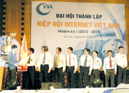 Ra mắt Hiệp hội Internet Việt Nam