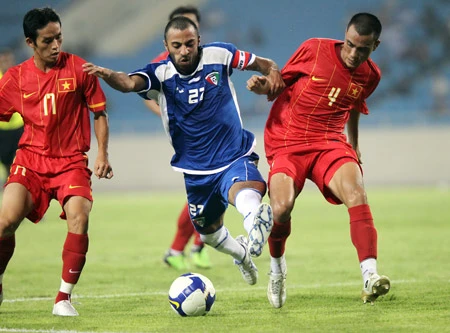 Trước trận giao hữu quốc tế: Kuwait - Việt Nam: Đâm lao và theo lao