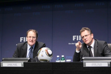 Tin thêm về scandal bán phiếu bầu tổ chức World Cup 2018- FIFA tạm đình chỉ 6 thành viên