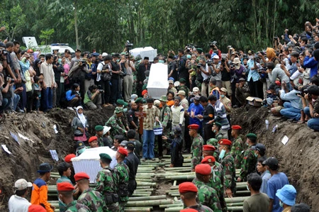 Indonesia khẩn trương cứu trợ các vùng bị thảm họa