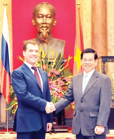 Việt Nam - Nga ký hiệp định xây dựng nhà máy điện hạt nhân