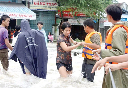 Nam Trung bộ: Mưa lớn gây ngập nhiều nơi